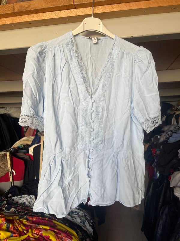 Women V-Neck - Size 14