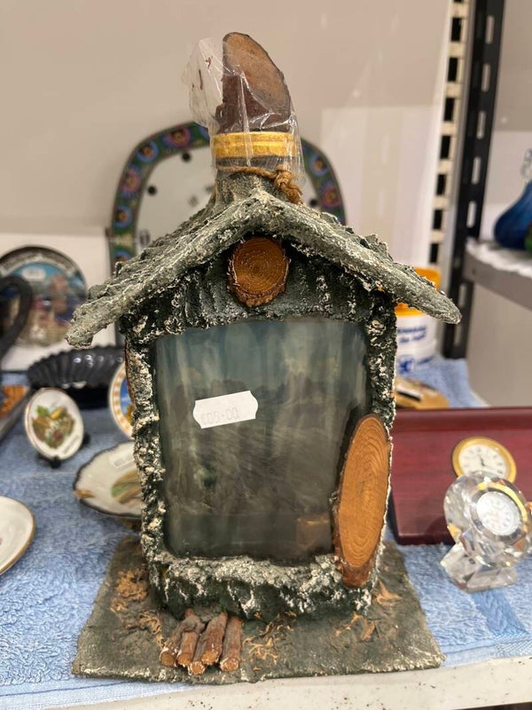 Vintage Decanter-Decor*