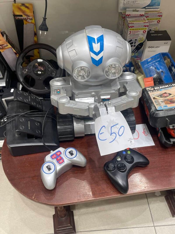 Remote Controlled Robot - Toys