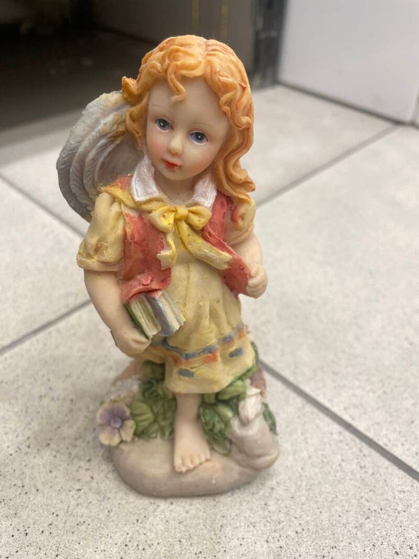 School Girl - Figurines