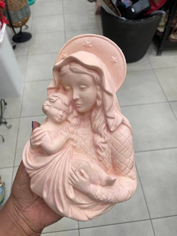 Wall Hanging Mary Holding Jesus - Decor ***