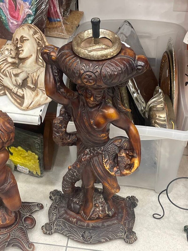 vintage figural ashtray stand - Ash trays*