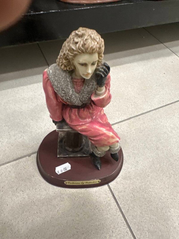 Catherine by Valentine - Figurines