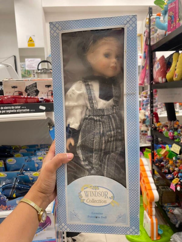 Porcelain Doll -Decor***