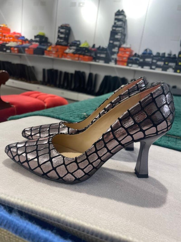 Woman High Heels Size 35- Shoes**