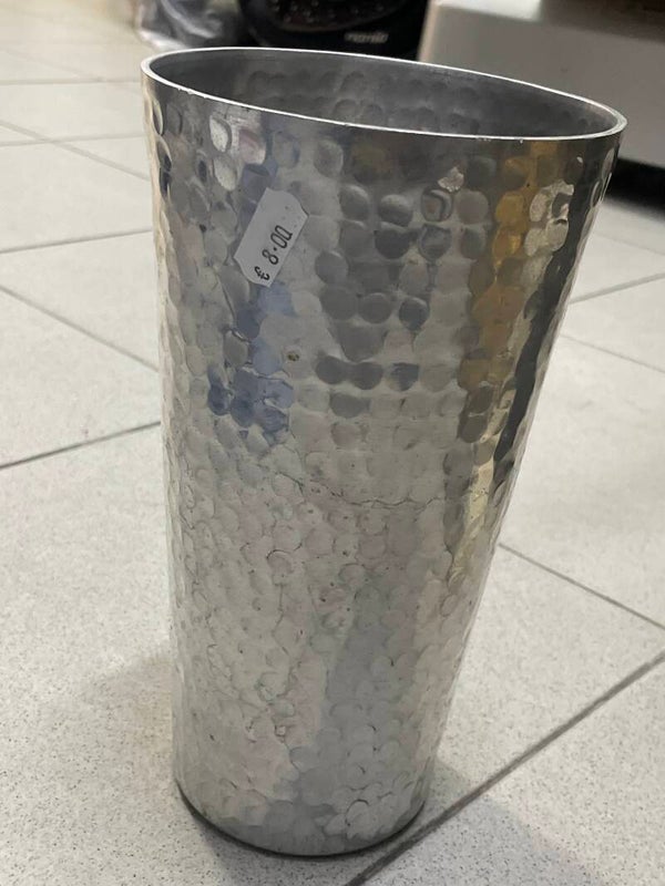 Aluminum hammered planters- Vase***