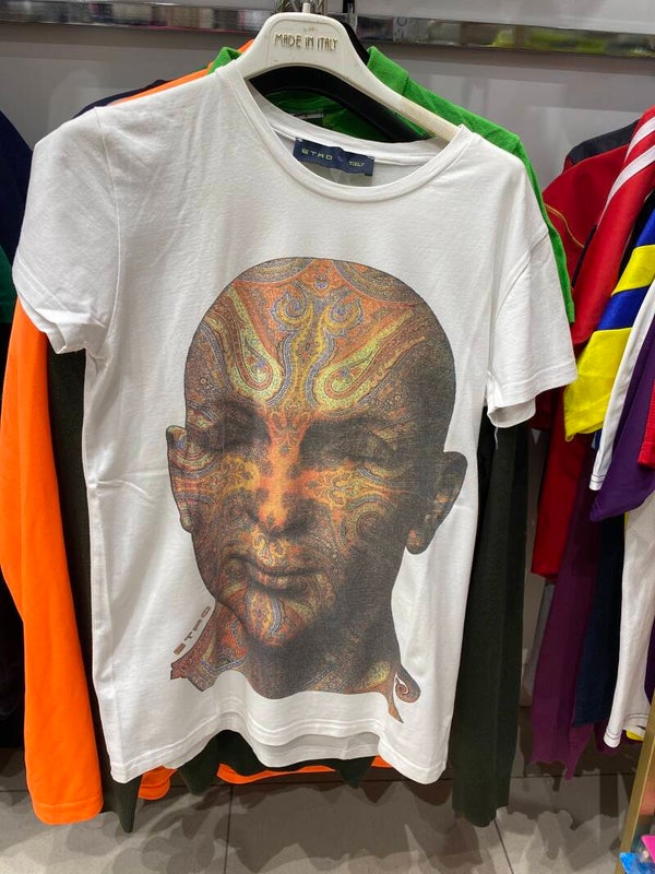 Men T-Shirt - Size S