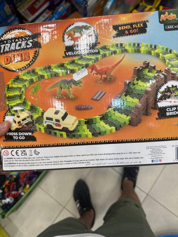 Totally Tracks Dino - Games