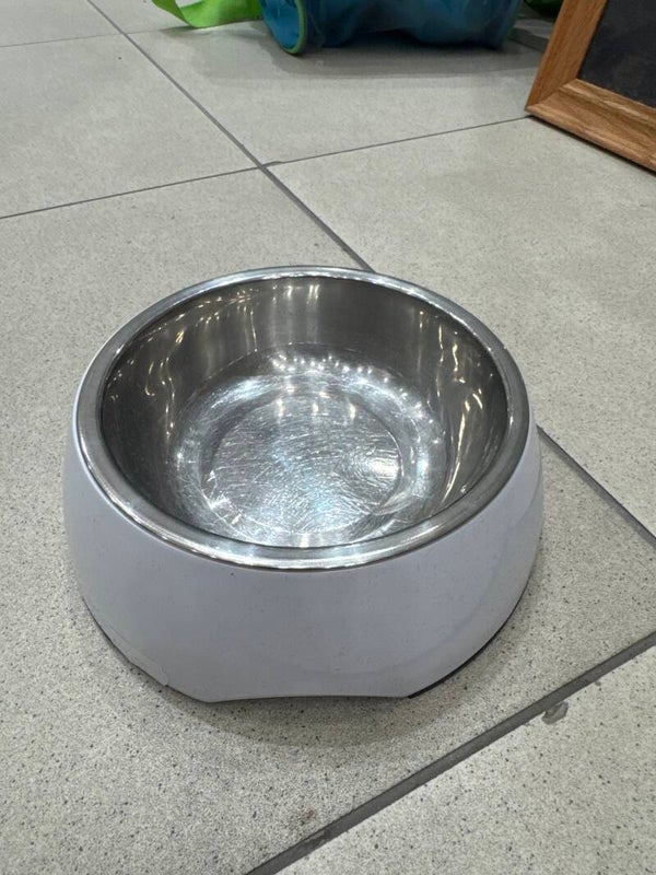 Feeding Pets Bowl- Pets ***
