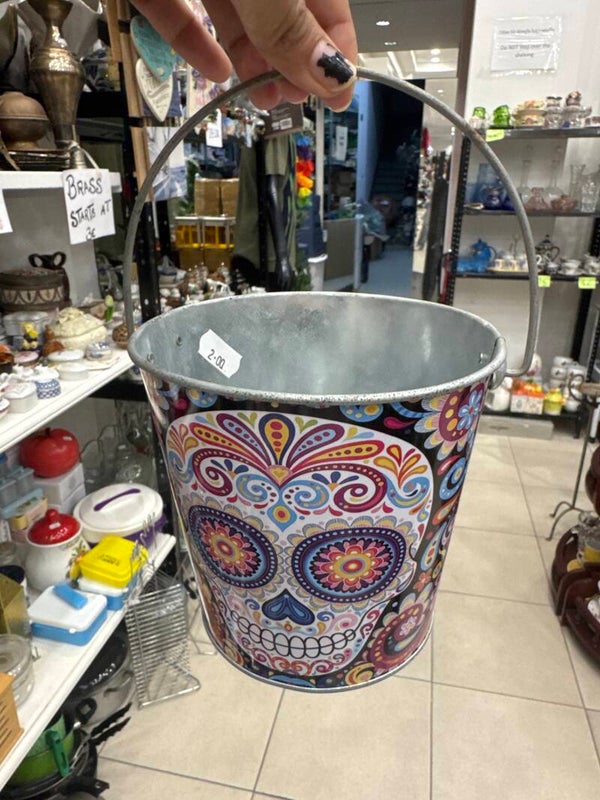 Metal Bucket-Supplies***