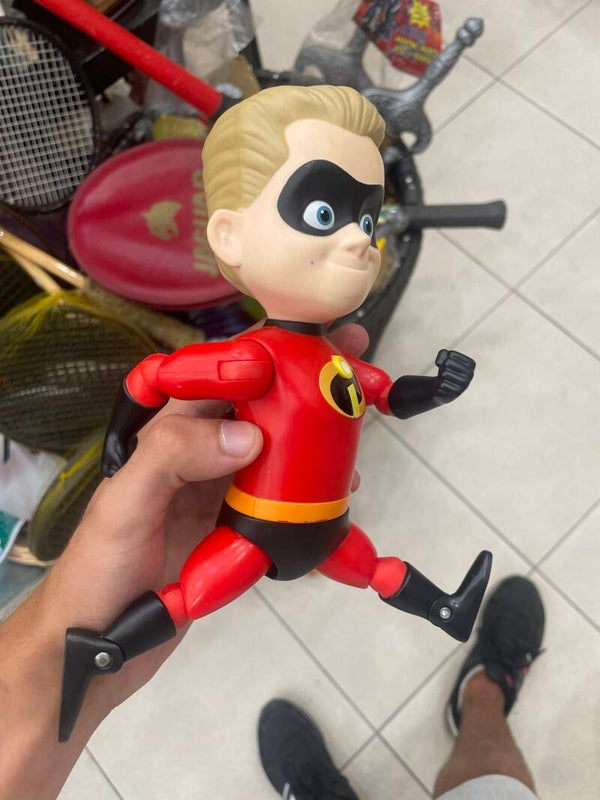 Incredibles Dash talking figurine - toys*