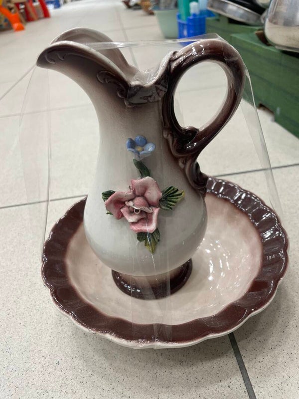 Vintage ceramic pitcher and wash basin set-Decor*