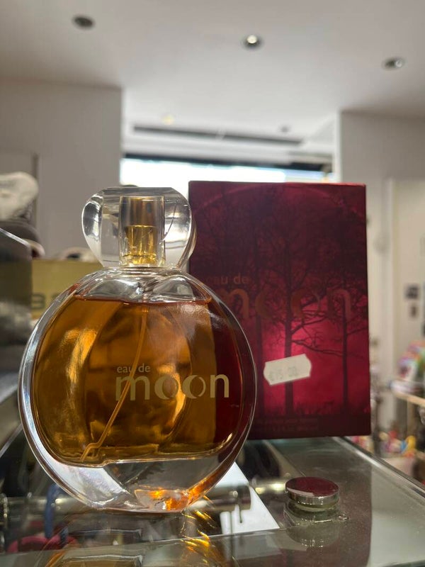 Eau De Moon - Perfumes***