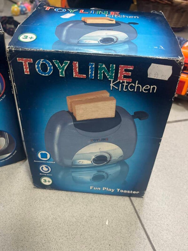 Toyline Kitchen - Toaster - toys*