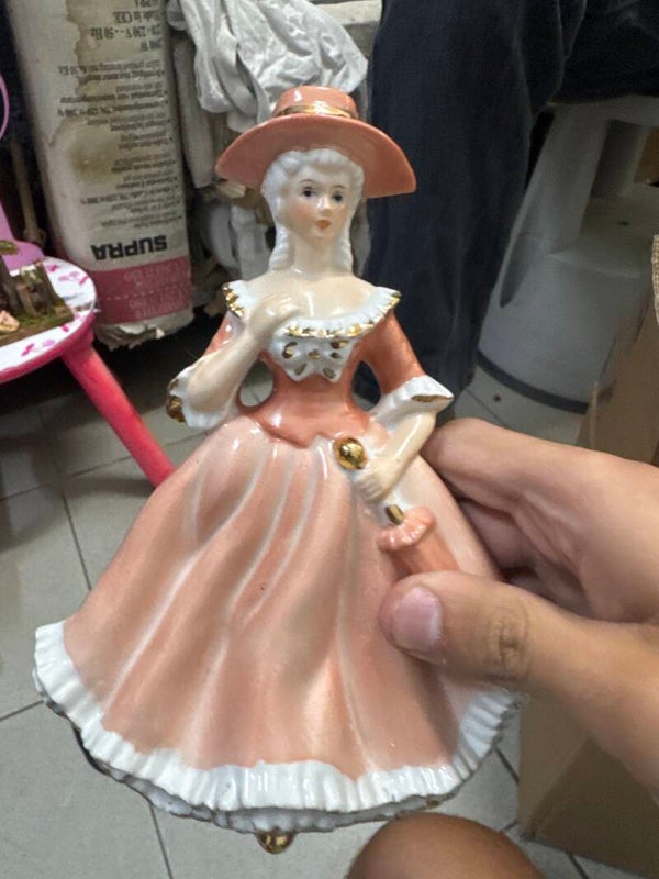 ceramic lady wall decoration - Decor*