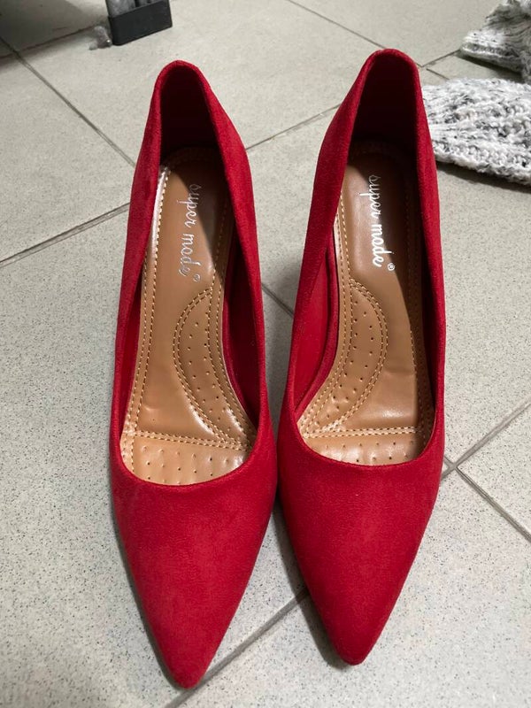 Women Shoes - Size 40**