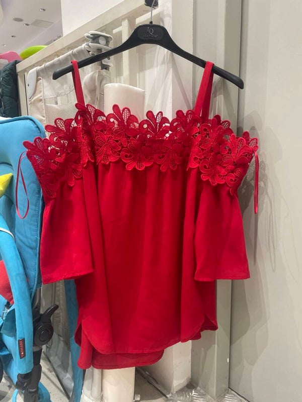 Women’s Top - Size:-M**