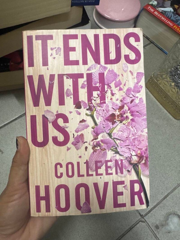 It Ends With Us - Books***
