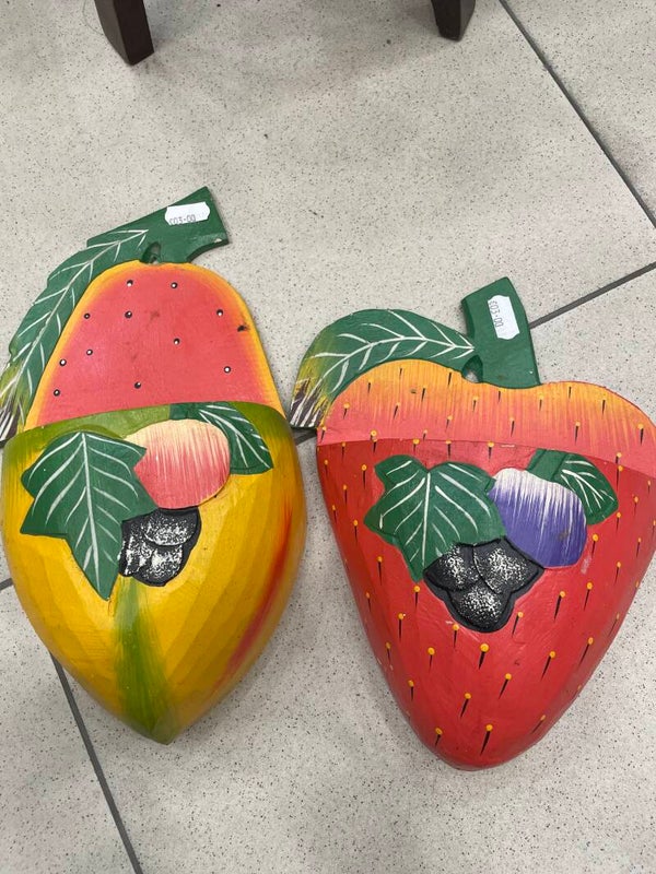 Fruit shaped wall planter-decor***