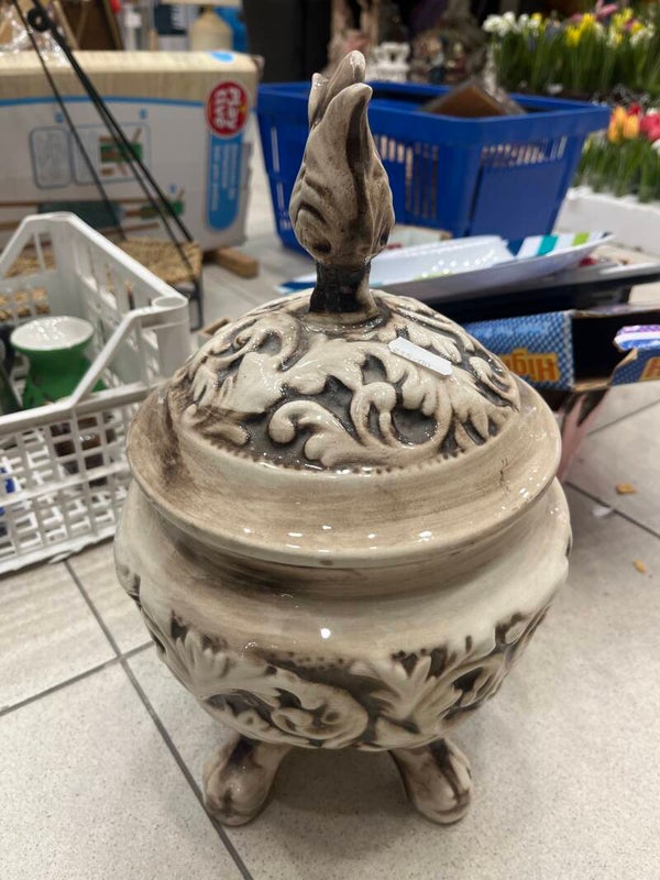 Porcelain Trinket Dish-Decor***