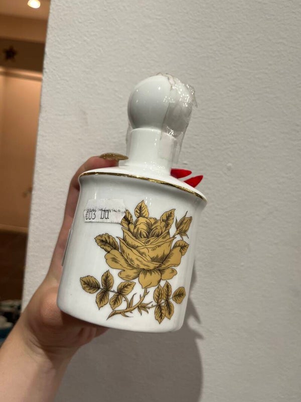 Porcelain with Lid - Vintage