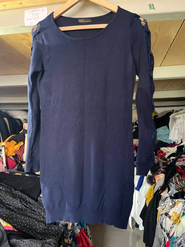 Women sweater size Medium*