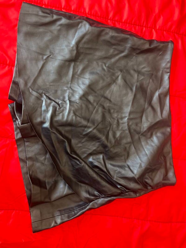 Women Zara Shorts - Size L