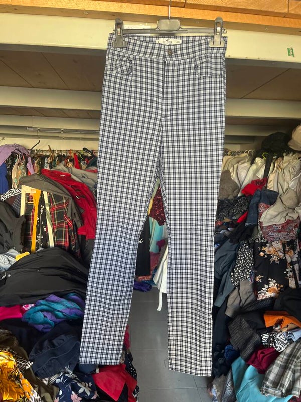 Women’s Pant - Size -XS ****