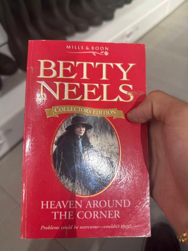 Betty Neels Heaven Around The Corner - Books*