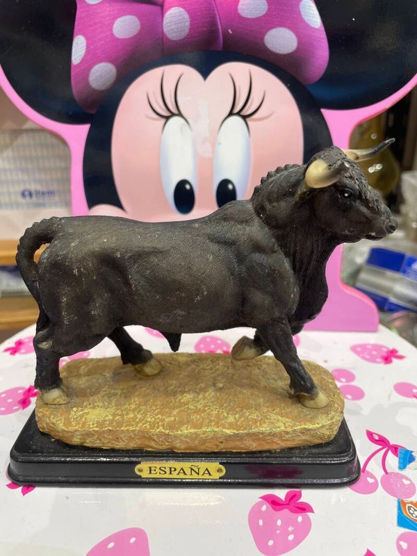 Bull Figurines-Decor***