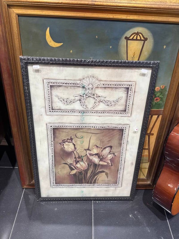 Floral Vintage-Style Frame - Frames*
