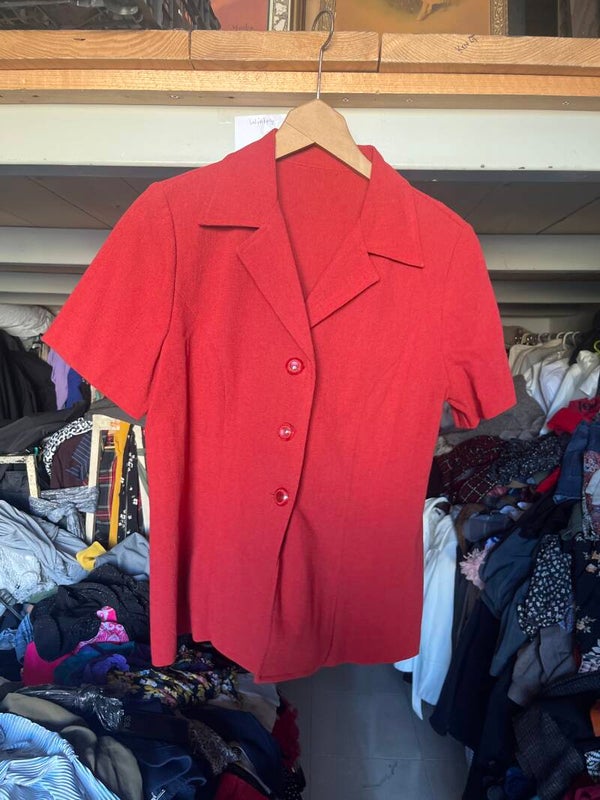 Women’s Half Shirt - Size M ****
