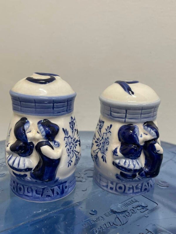 Classic Porcelain Salt & Pepper Shakers - Supplies