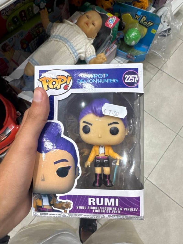 K Pop Demon Hunters Rumi Pop figure - collectibles*