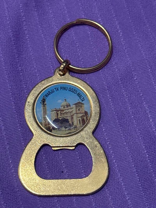 Golden metal bottle opener- Supplies ***