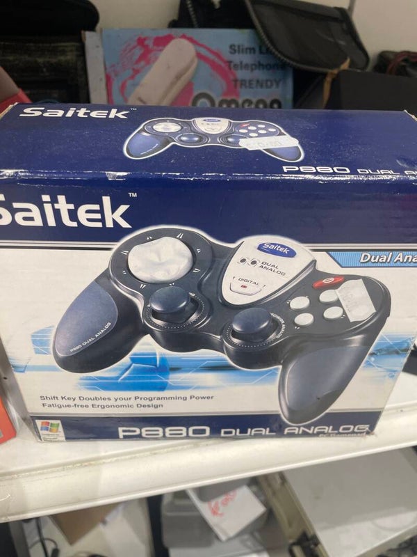 Saitek Dual analog Controller - Electric*