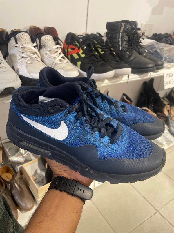 Nike Men Shoe - Size 45 ***