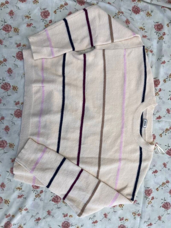 Women sweater medium size
