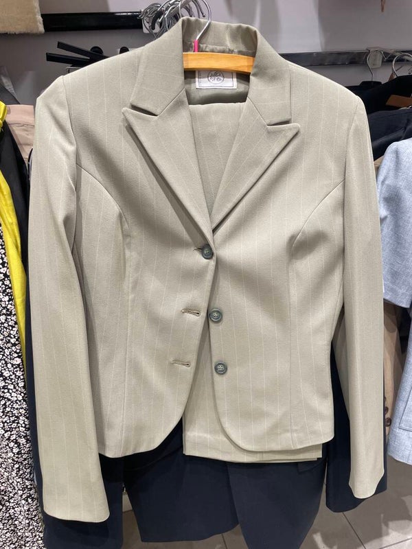 Long sleeves Blazers set size 12- Women Clothes ***