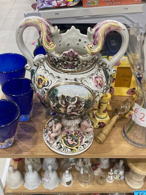Italian Capodimonte porcelain vase - Decor*