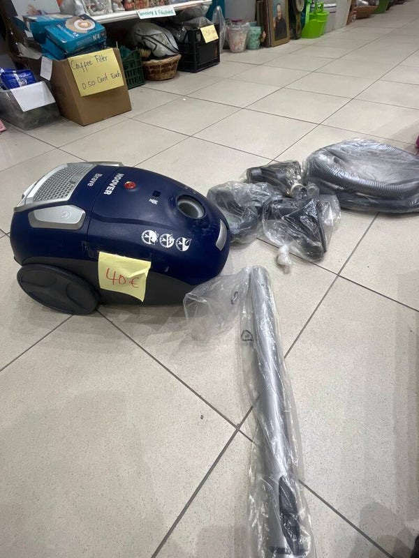Vaccum Cleaner with changeable Handles - supplies*