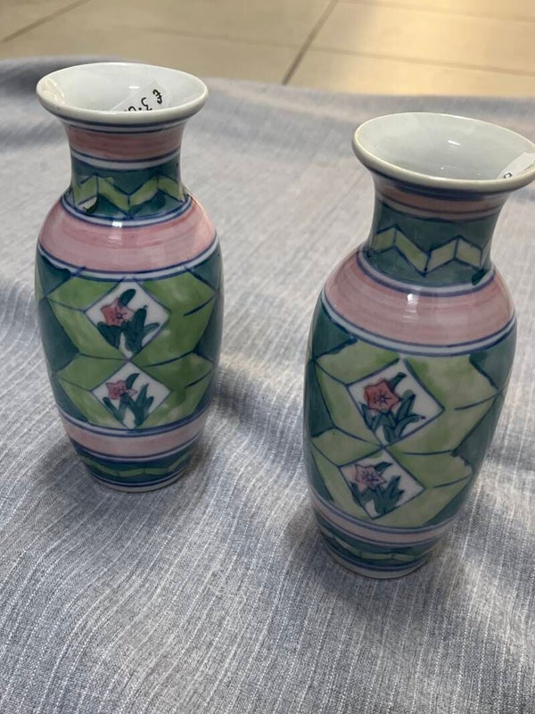 Porcelain Chinese Mini Vase - €3 Each - Decor