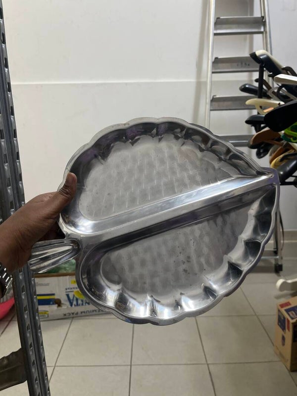 Leaf- Shaped Metal Serving Platter - Supplies***