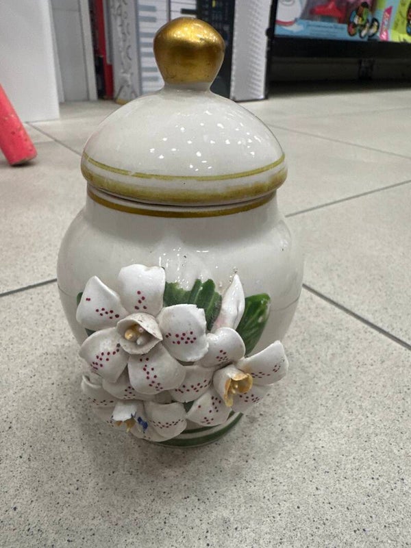 Porcelain Jar-Decor***