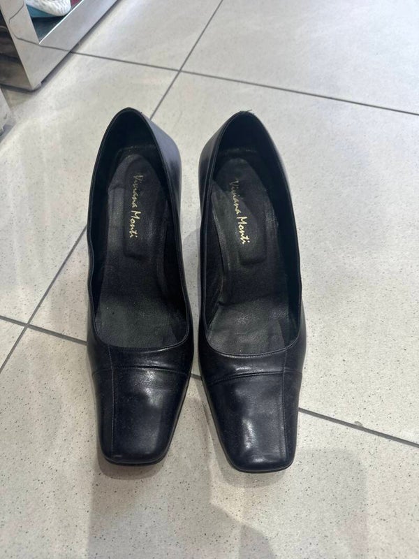 Women Shoes - Size 39