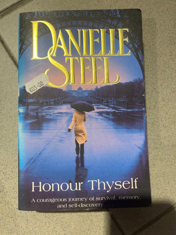 Honour Thyself By Danielle Steel - Books