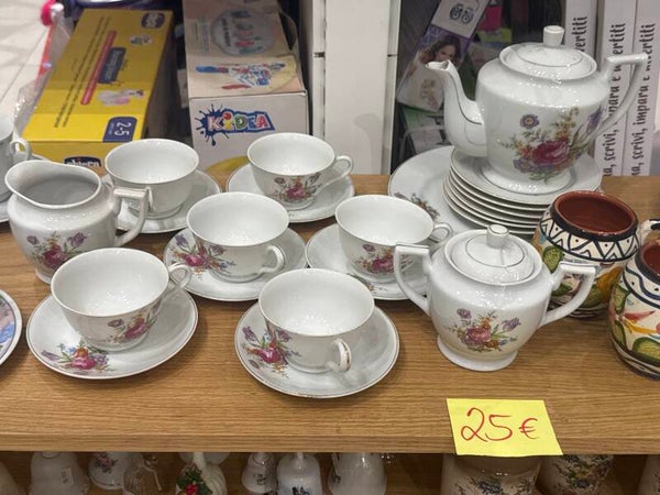 vintage floral porcelain tea set - home supplies*