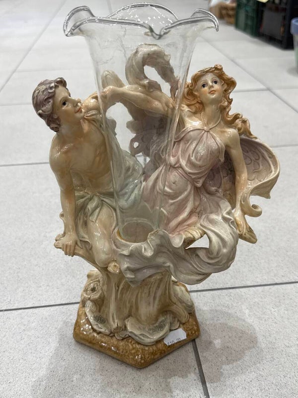 Cherub couple with glass vase- Decor ***