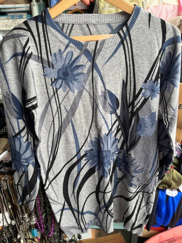 Women sweater size XL*