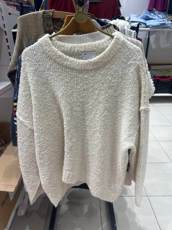 Women Winter T-Shirt - Size Medium